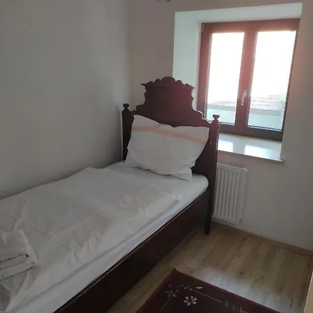 Zelena Hisa Pri Bjov بوهينيسكا بيلا